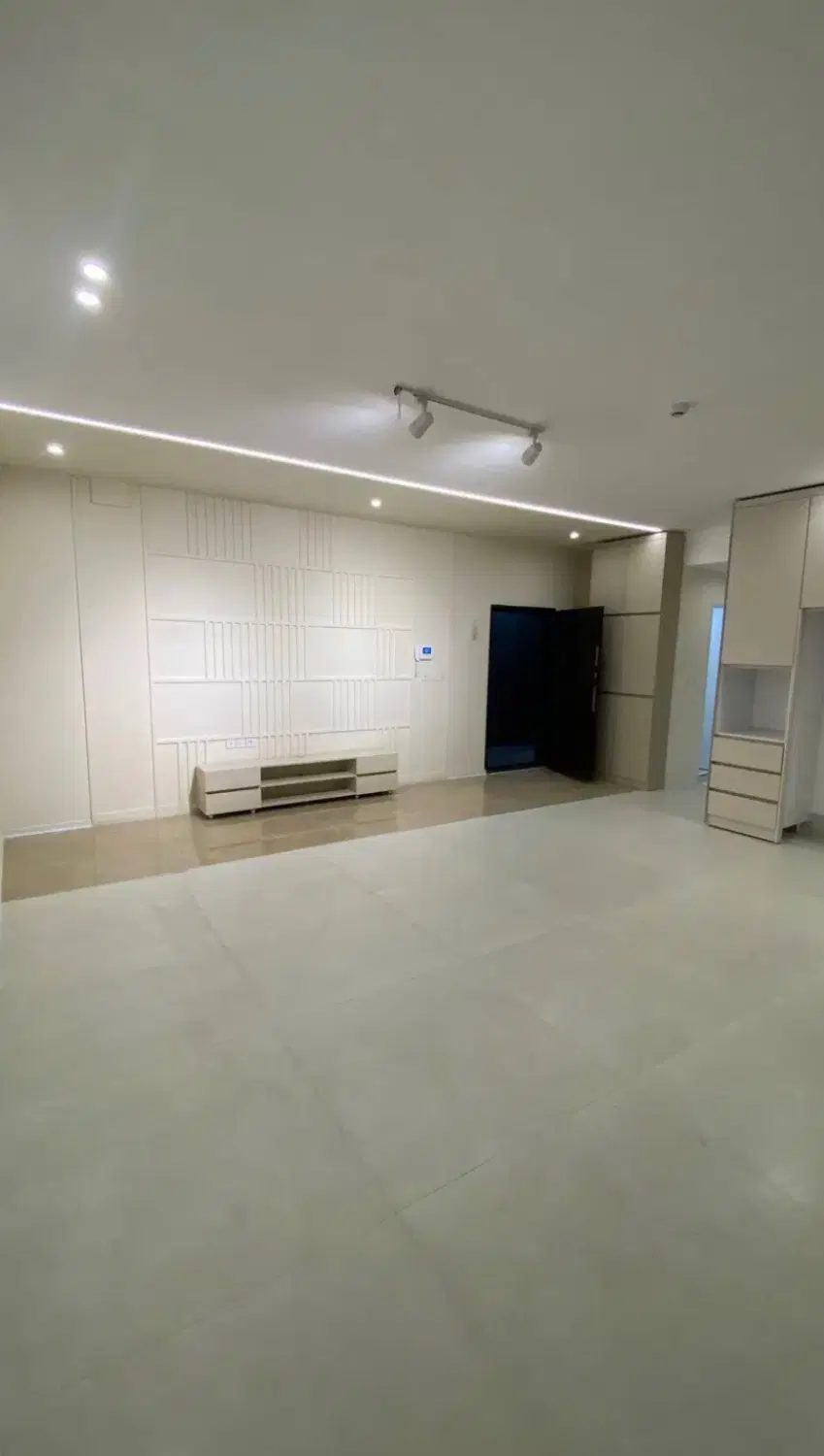 حاشیه‌پیـروزی_متـ۲۱۵ـری_مهندسی‌ساز_مجـلل_آذرباد