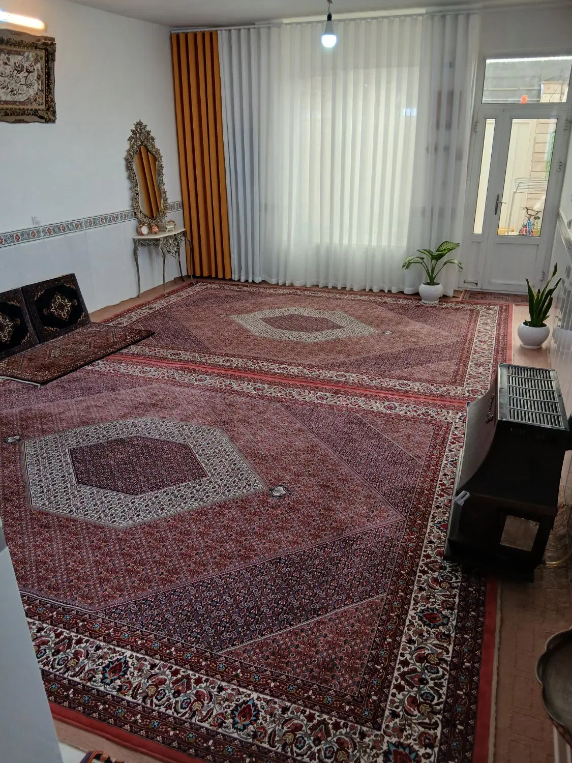 ویلایی نبش خیابان ۲۰متری و ۱۶ متری