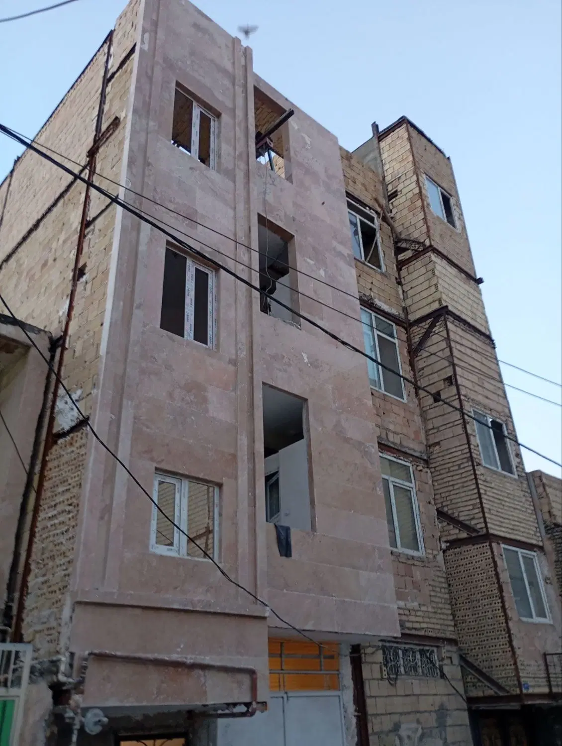 اپارتمان تازه ساخت