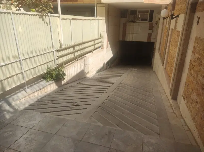 اجاره انبار۲۰۰ متری مرکز شهر
