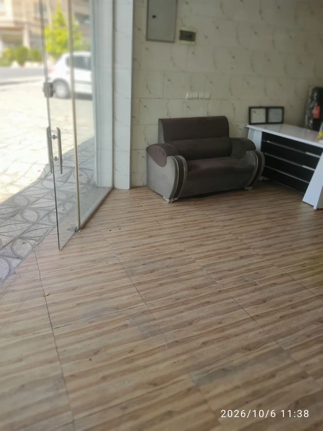 رهن و اجاره یک باب مغازه بر خیابان خرداد  صدرا