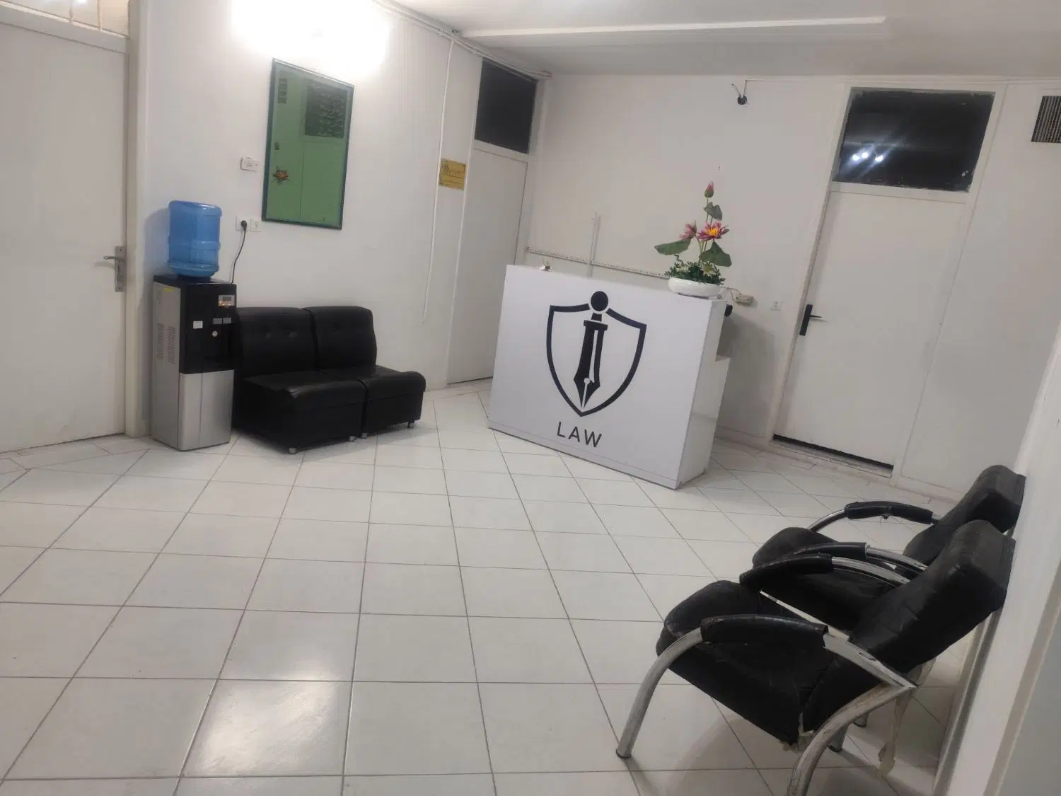 اجاره اتاق در سوئیت اداری ویژه وکلا
