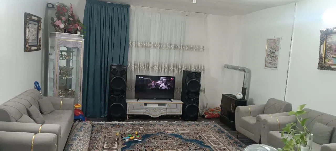 خانه دوطبقه در سالت ۱۲۰رجایی ۹امام حسین ۲