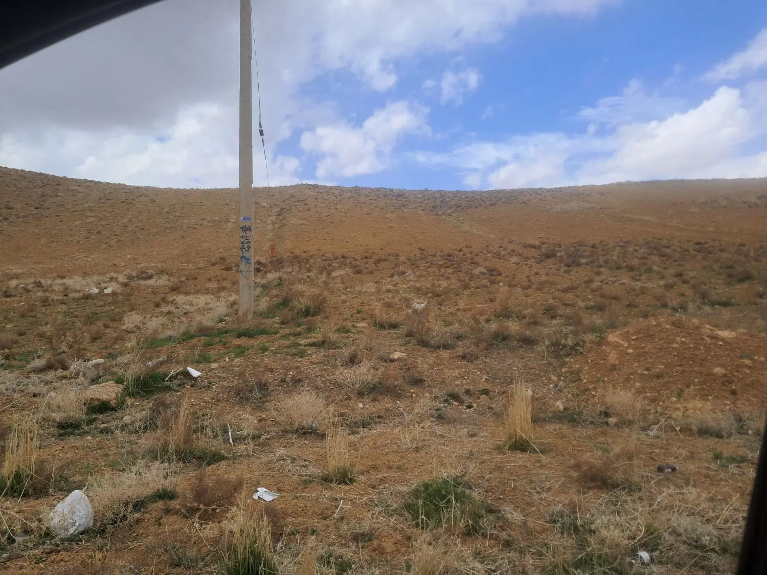سه هکتار زمین با مجوز گلخانه اب، برق ،گاز