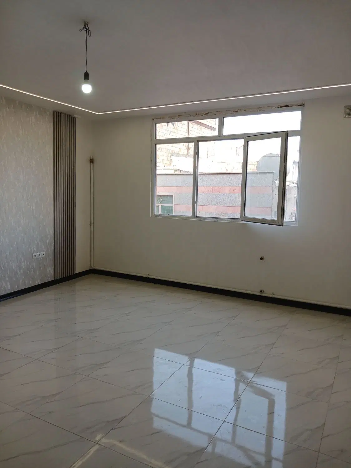 دو واحد اپارتمان و دوباب مغازه فروشی