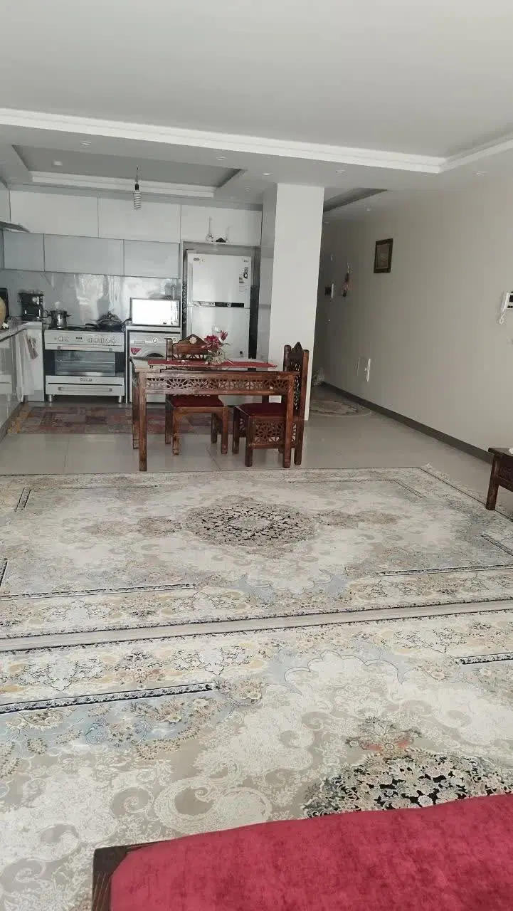 آپارتمان 100 متری میدان نگین