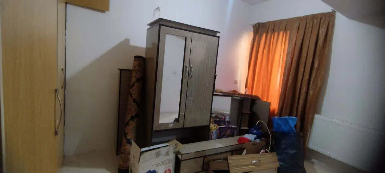 ۹۰ متر ۲خواب فاز ۴ شمال امور مالیاتی+پارکینگ انبار