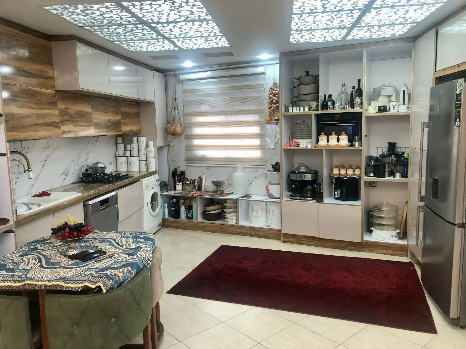 یک واحد آپارتمانی ۲۰۰متری فول با قابلیت معاوضه