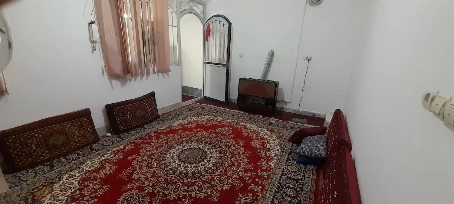 سوئیت ۴۰متری همکف واقع در مدرس