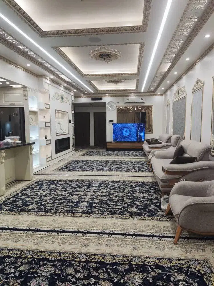 منژل فروشی سه طبقه