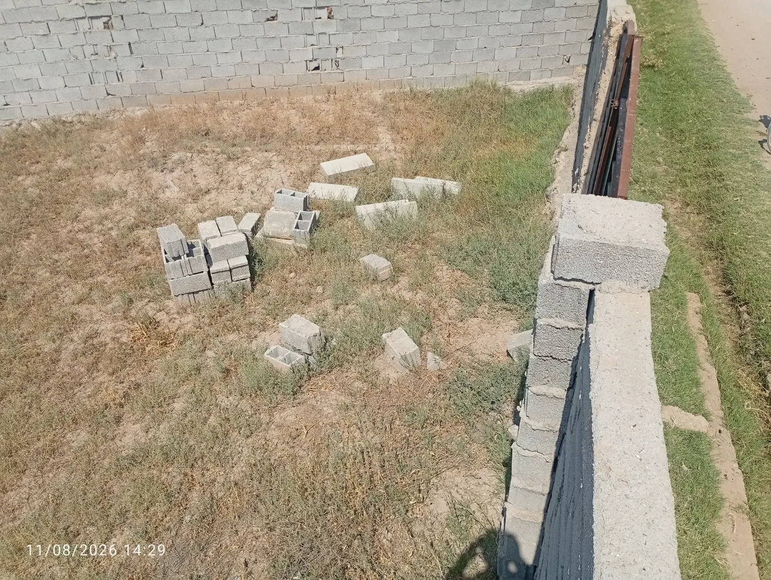 زمین ویلایی حصار شده باغ