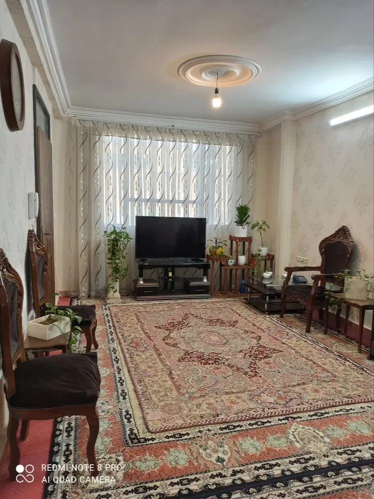 خونه دو طبقه ونیم.  متراژ ۶۸متر