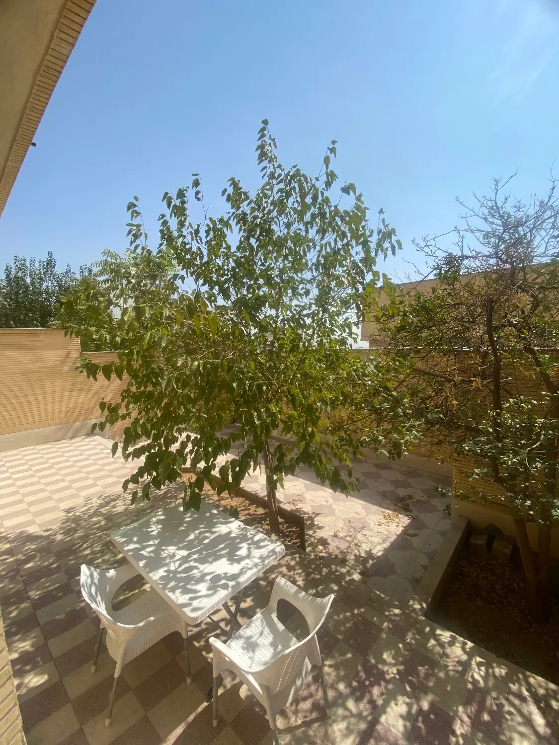 اجاره ۱۵۰  متری دو خواب _ فرزانگان _ خوش نقشه