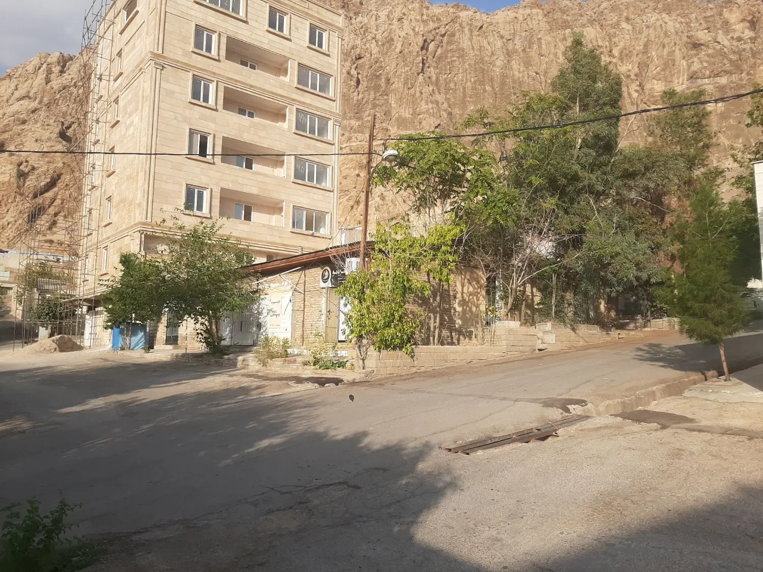 فروش خانه ویلایی دونبش جنوبی ۳۰۰ متر
