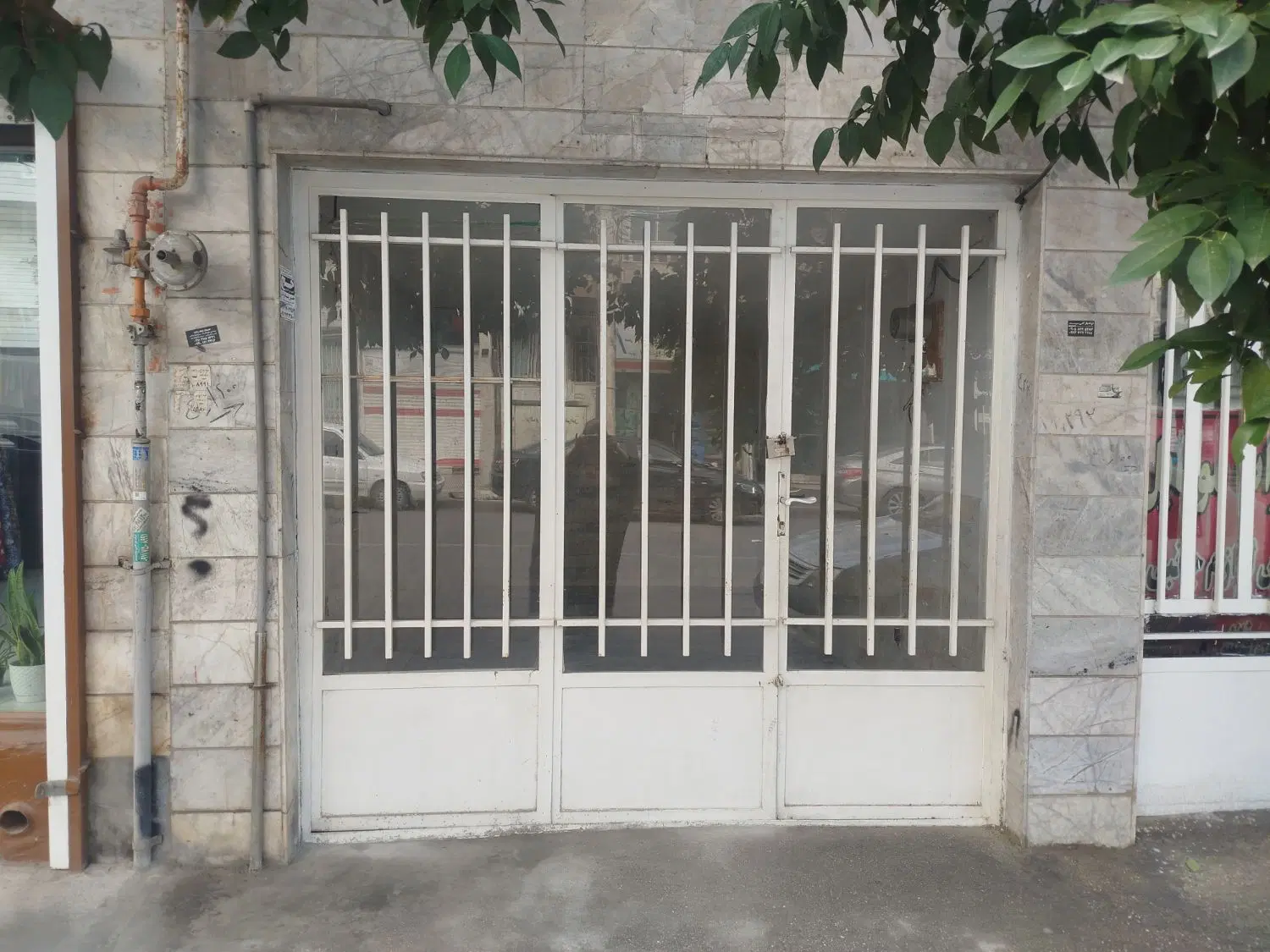 اجاره مغازه در نبش شهروند ۱۸