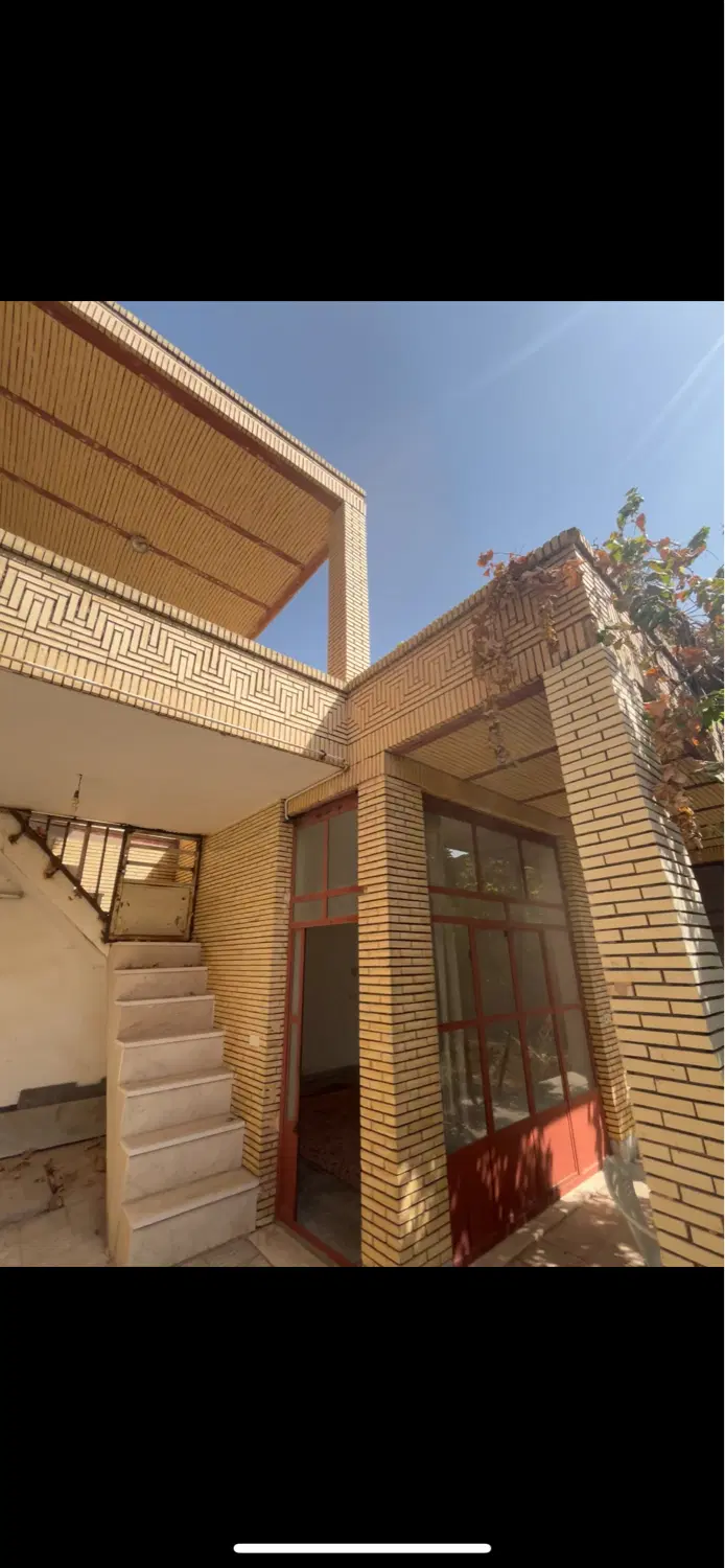 خانه قدیمی بزرگ