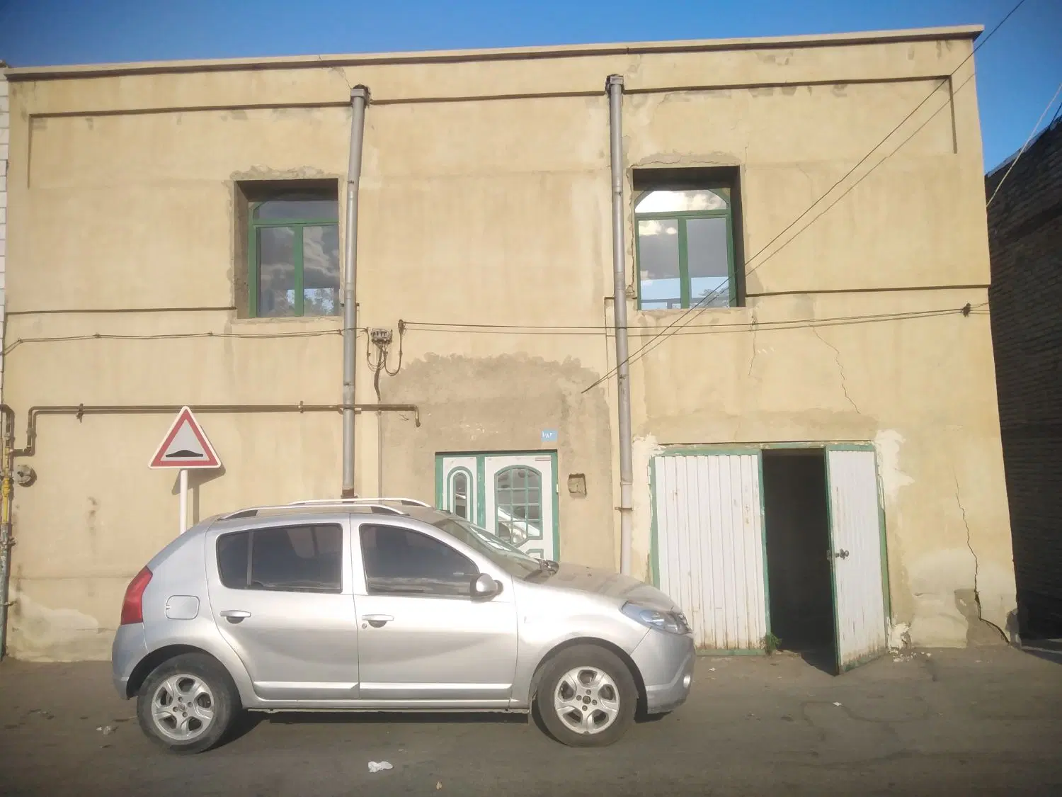 خانم مسکونی