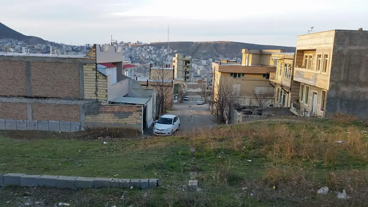 زمین 207 متری دارای سند