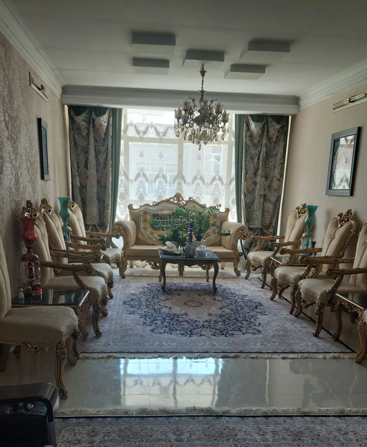 سه دونگ از خونه ویلایی ۳۰۸  متری در شاهپروری