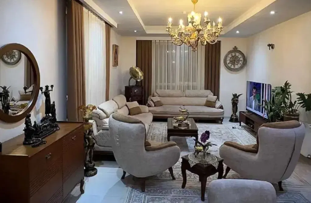 آپارتمان همکف بسیجیان