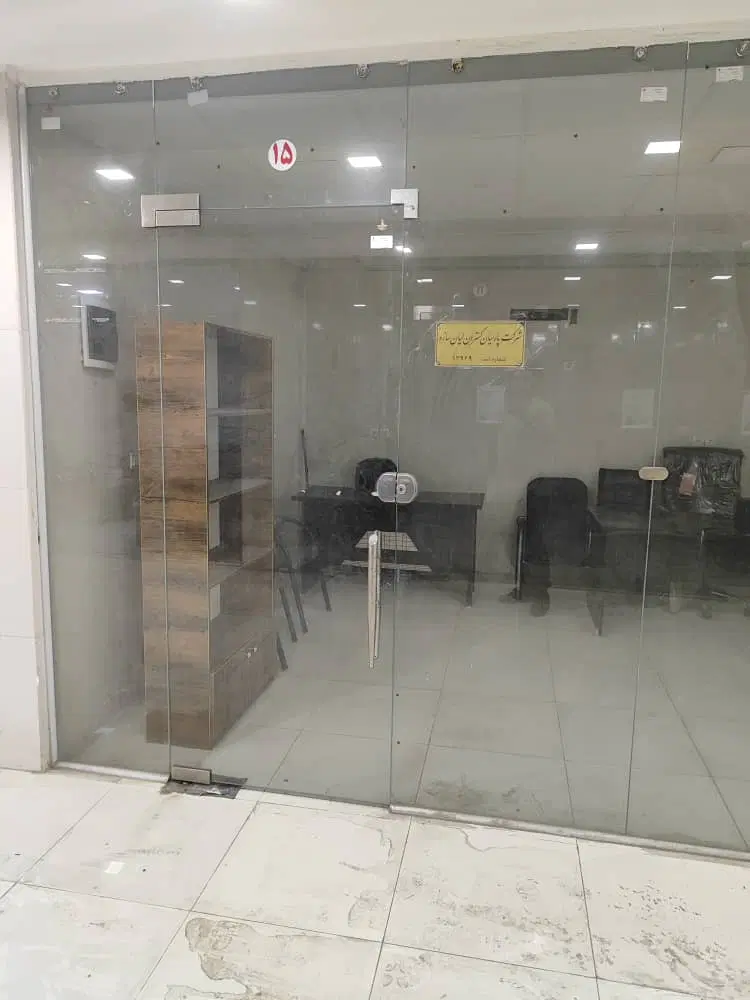 مغازه ۱۹ متر  سر خیابان اصلی سبزاباد
