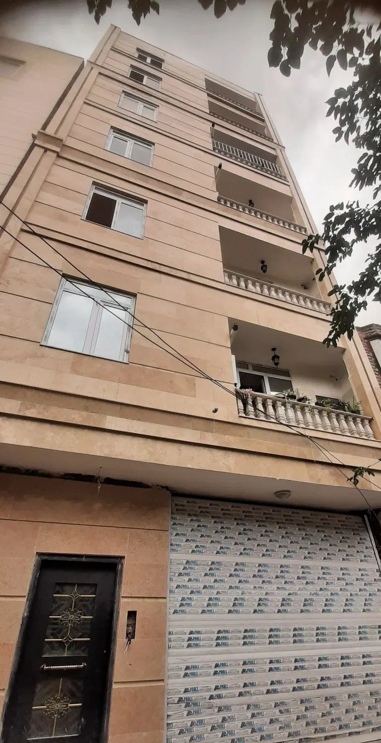 ۹۵ متری رو به خیابان هدایت ۳۵