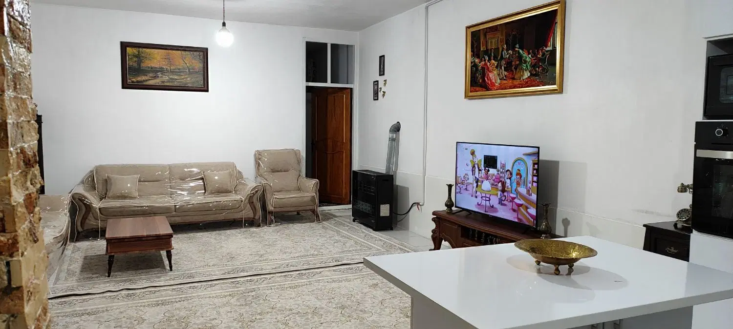 فروش خانه ویلایی به متراژ ۱۳۷ متر تجار و مسکونی