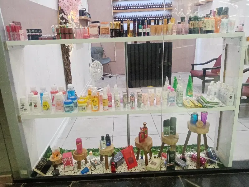 واگذاری مغازه عطر و آرایشی(جزئی)