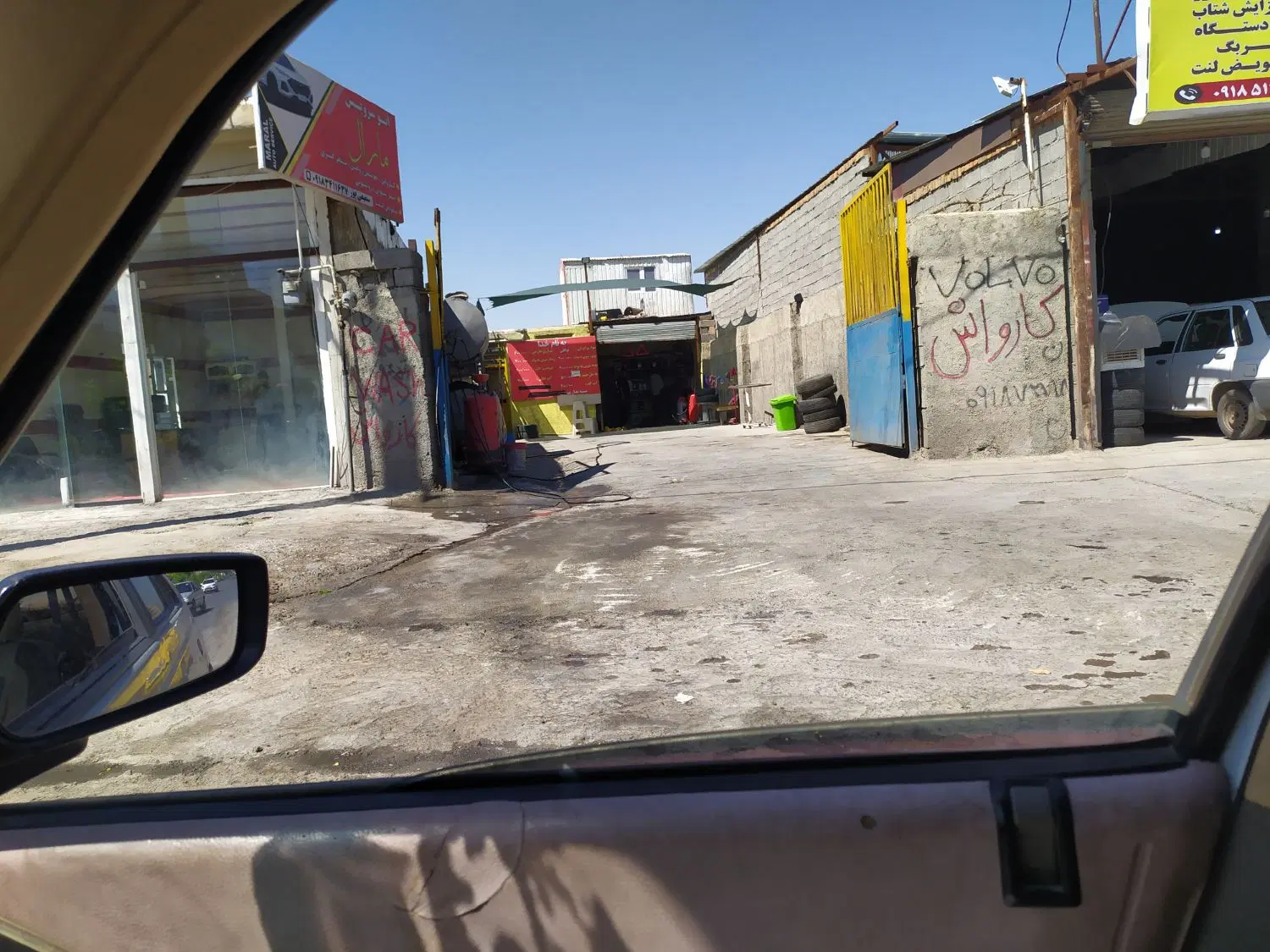 فروش مغازه بر بلوار نبوت به متراژ 160 م