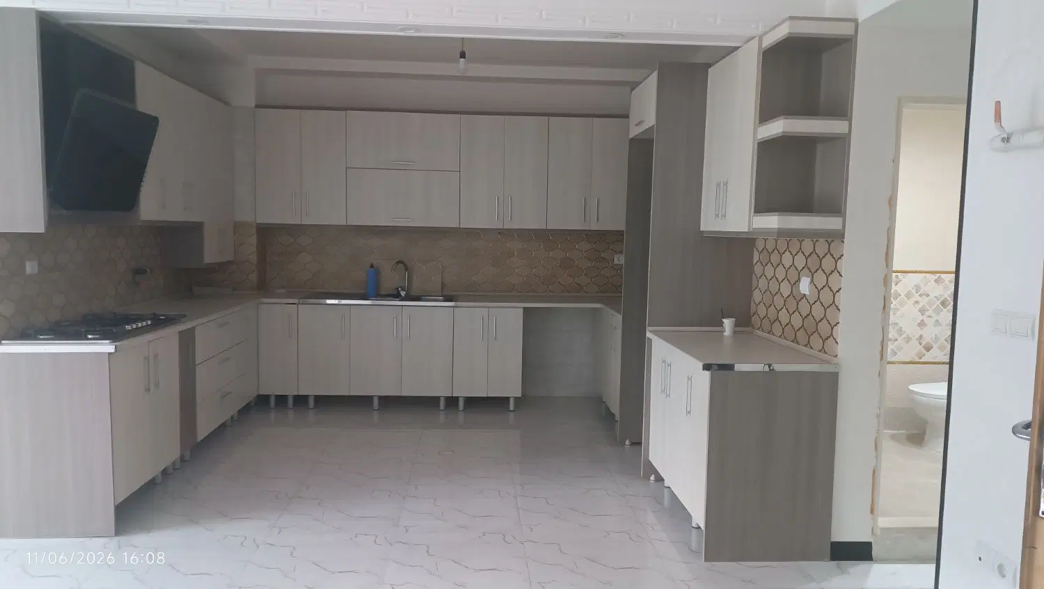 اپارتمان ۱۰۱ متری نوساز