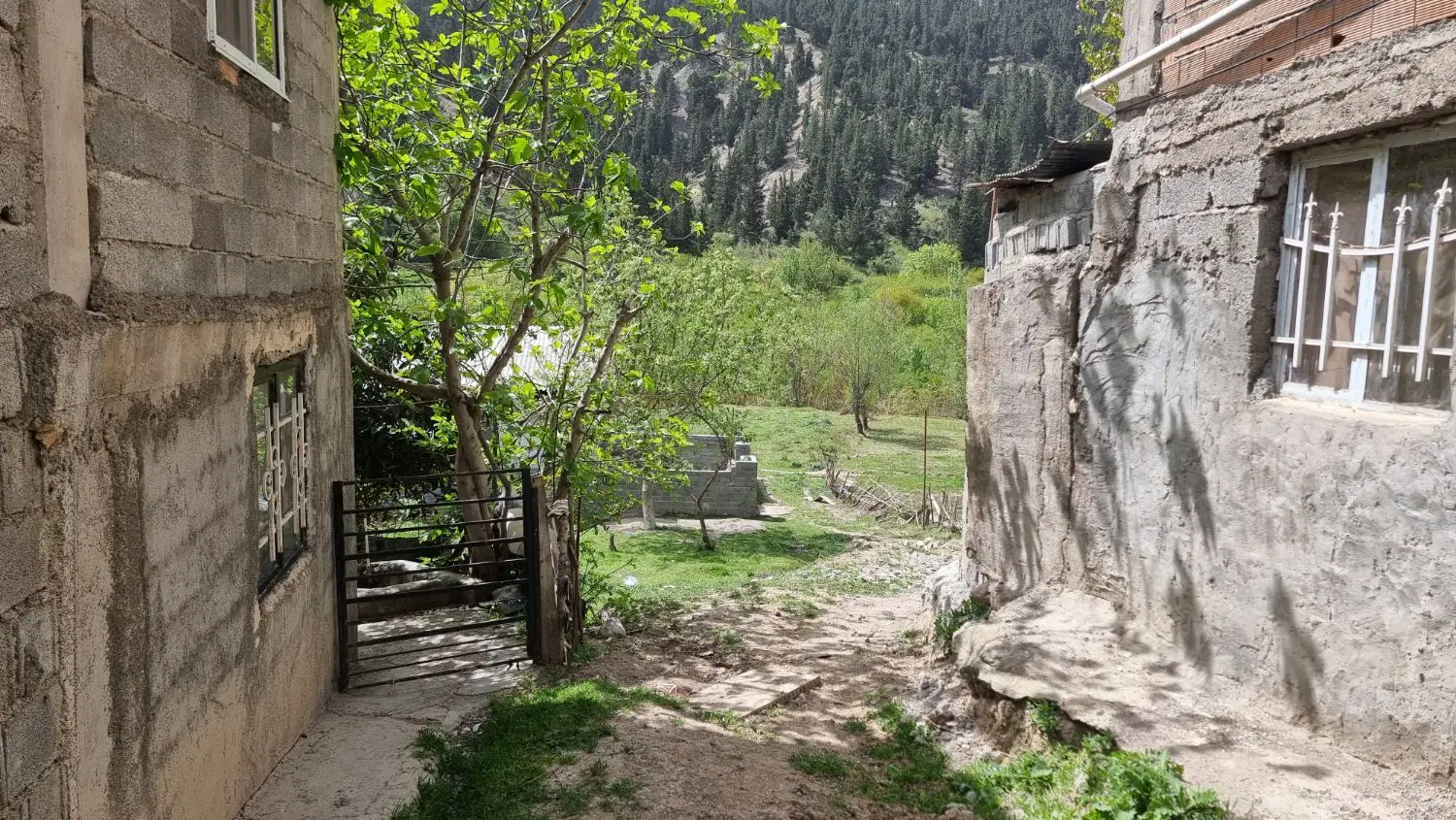 ۱۵۰ متر در بافت مسکونی کینس