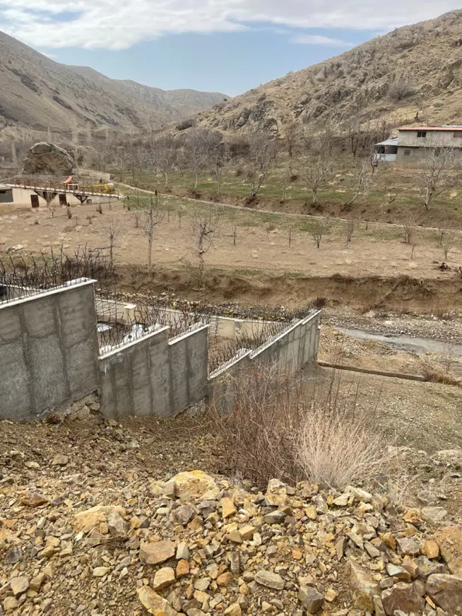 زمین وسکاره رودهن
