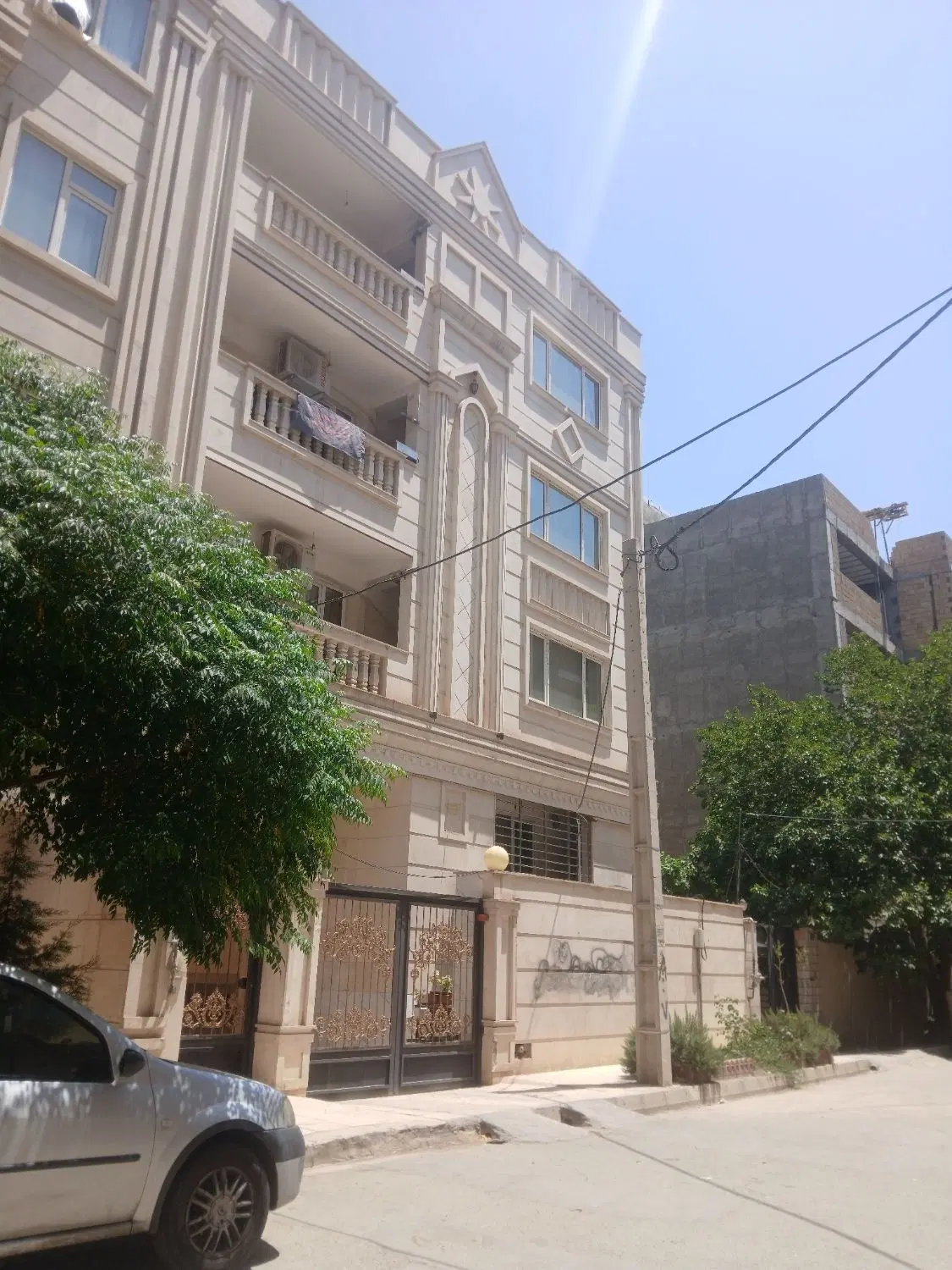 واحد .باغ زمانی. کمالشهر