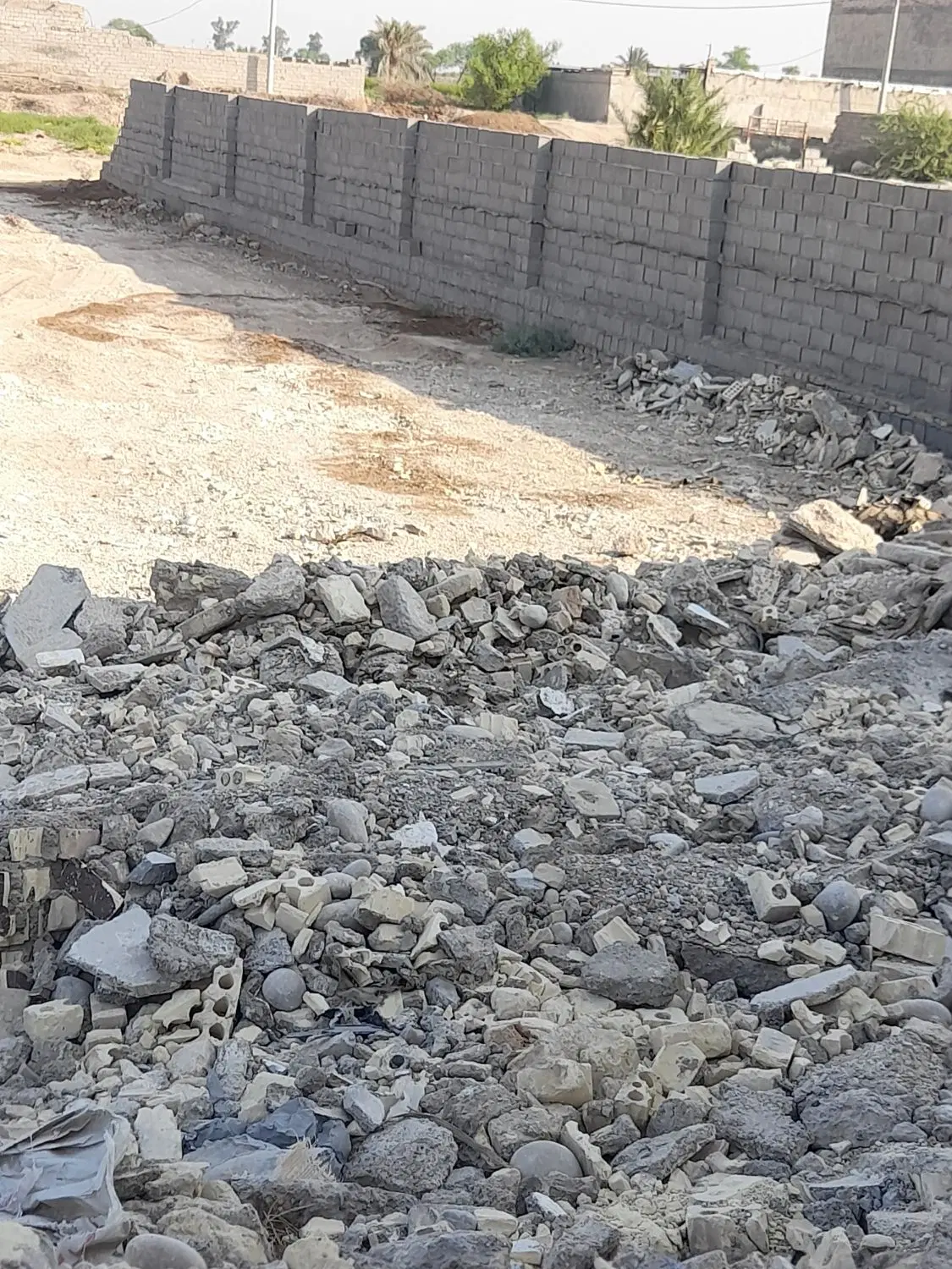 ۱۲۰۰زمین تجاری