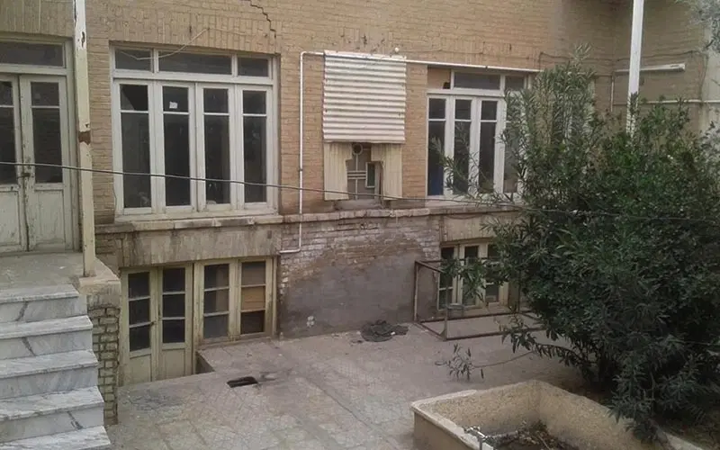 ویلایی ۲۵۰ متری دو کله فروش یا مشارکت