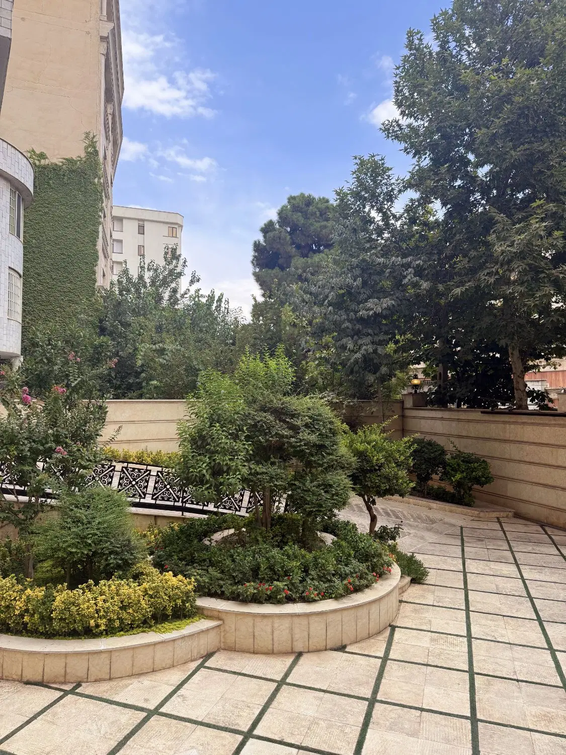 ۱۷۳ متر آپارتمان نیاوران نخجوان