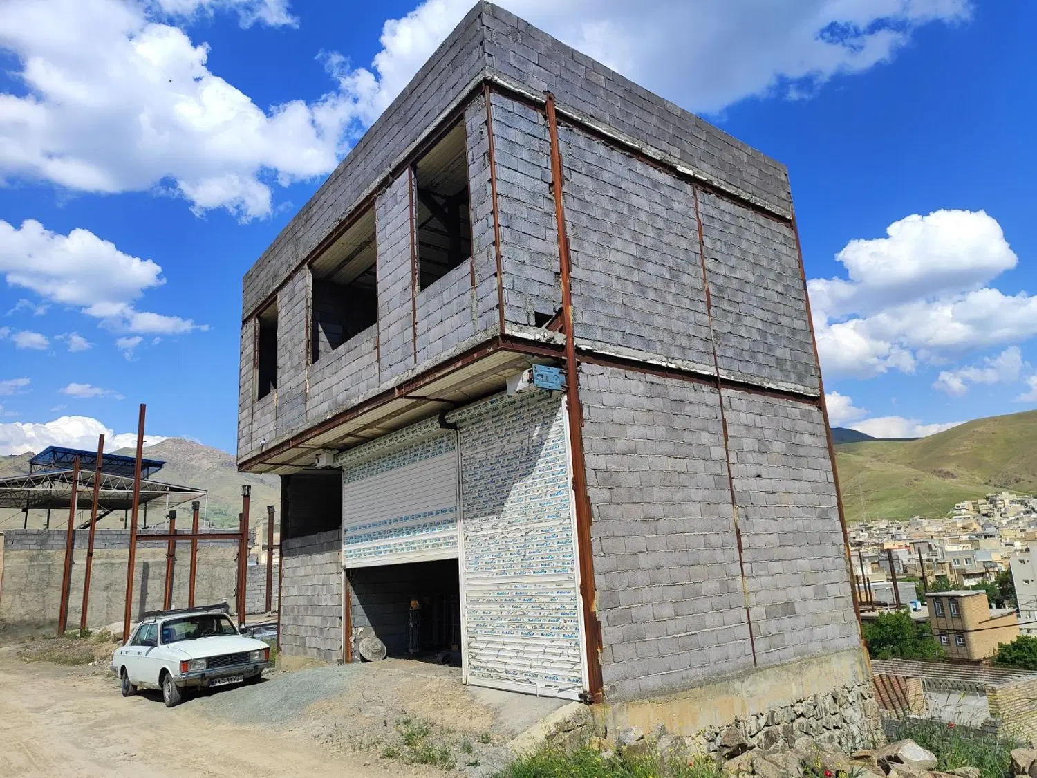 نیمه کاره نایسر