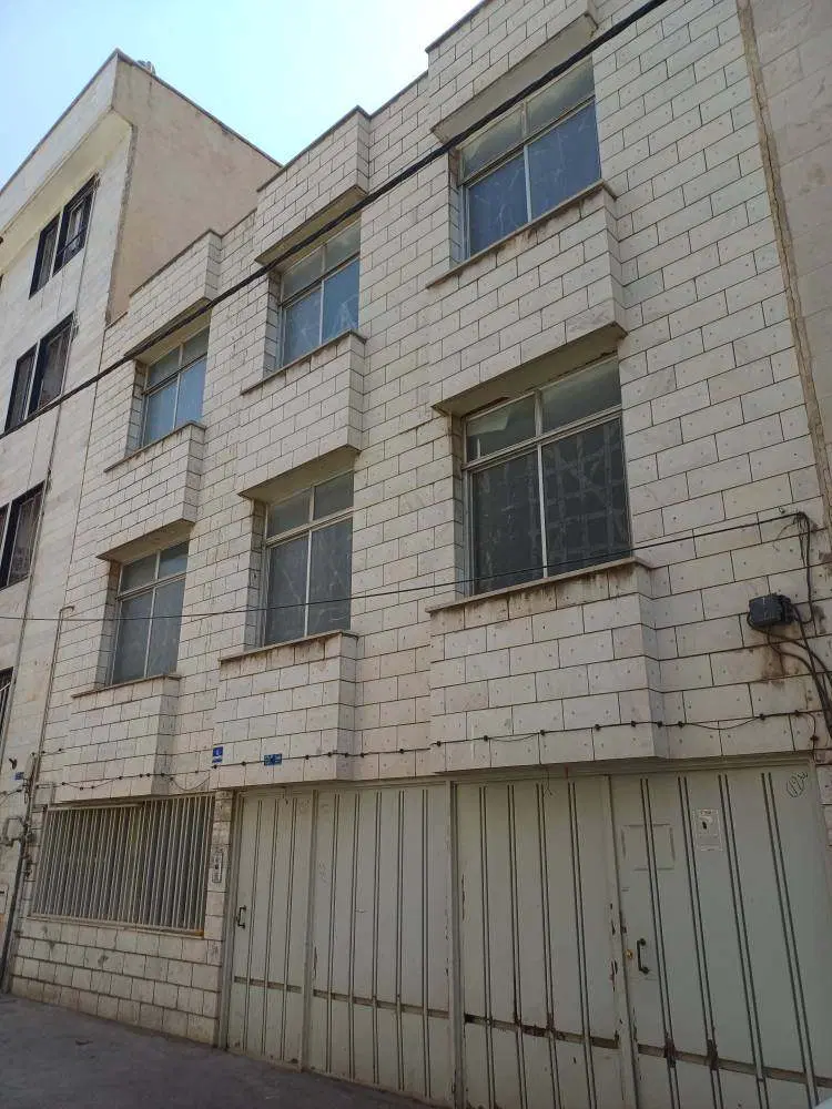 196 متر کلنگی_ ارتفاع مجاز 20 متر_ بر 10 _جنوبی