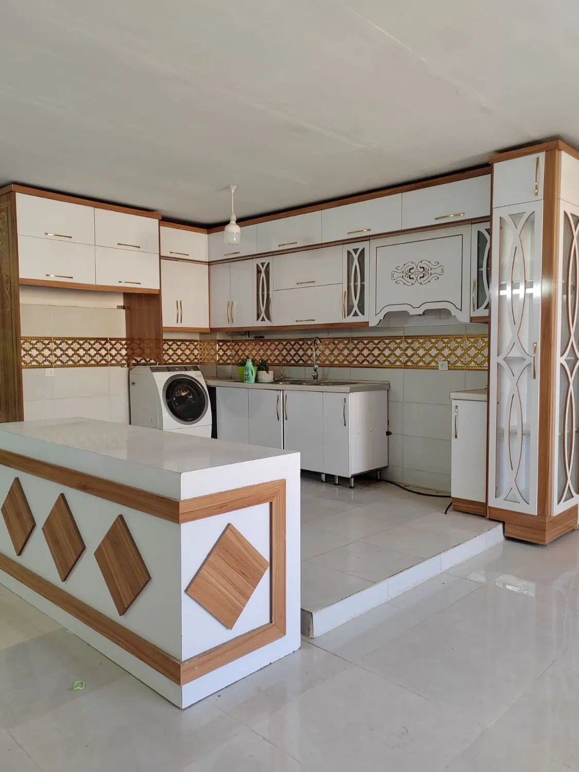منزل مسکونی 120متری شیک وتمیز