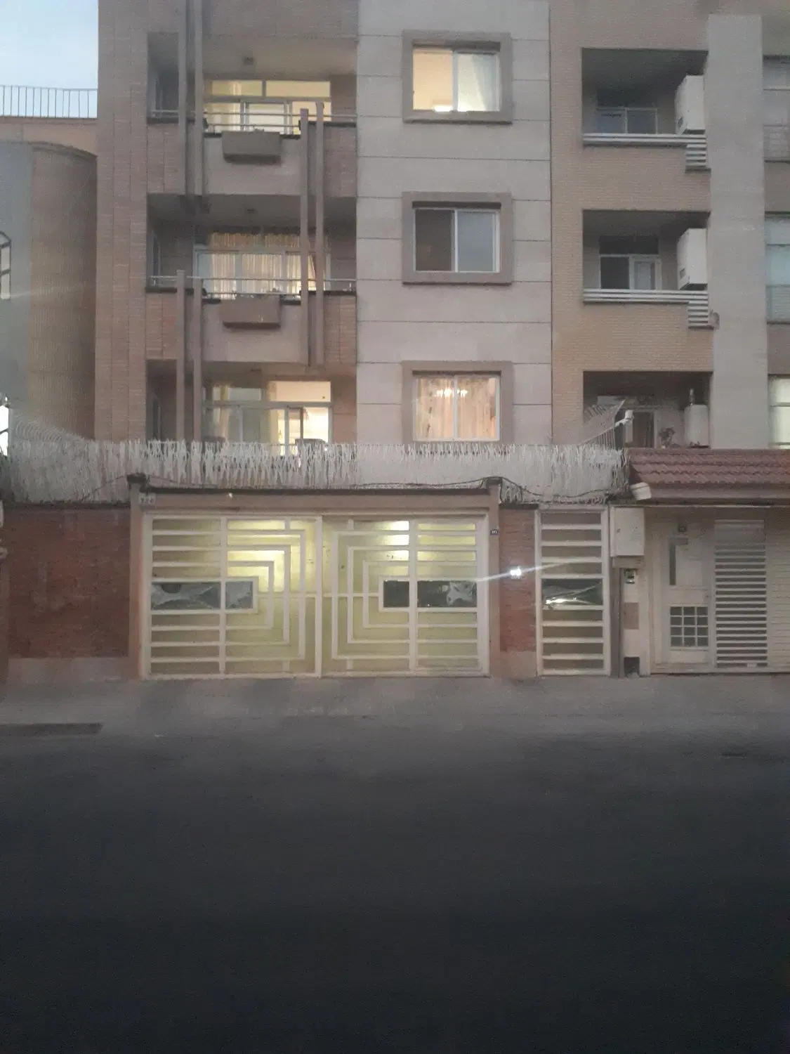 اجاره اپارتمان کوی ولیعصر  خ....مولانا