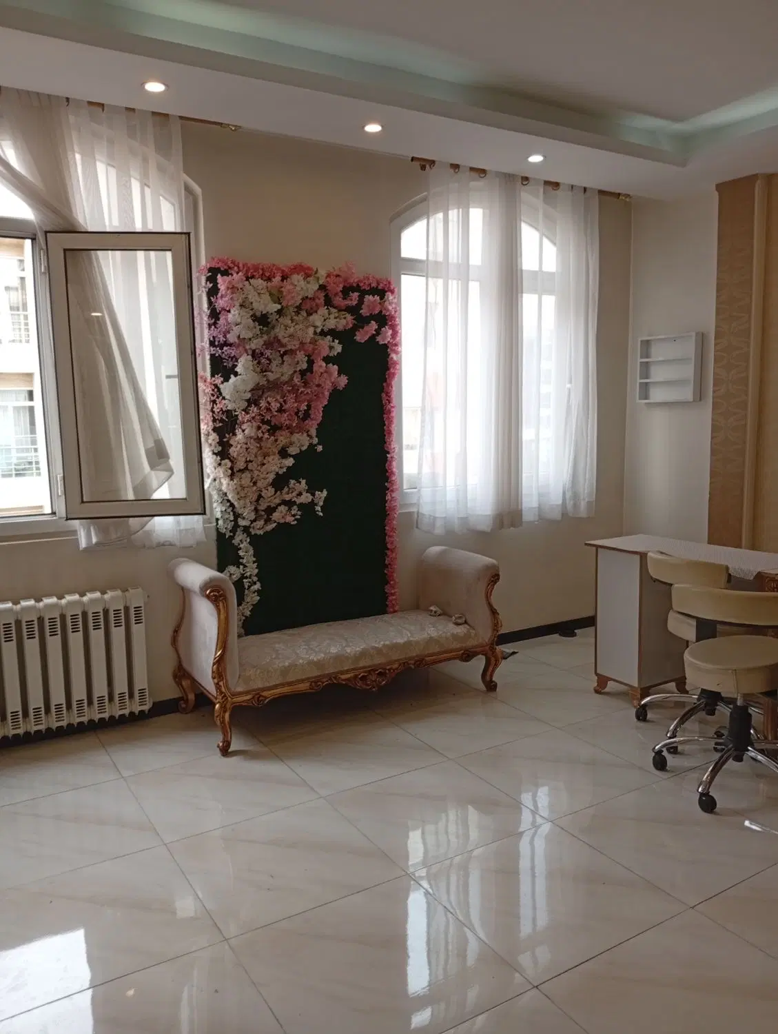 اجاره دو اتاق در سالن زیبایی