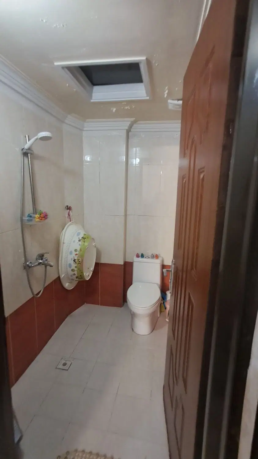 حاشیه خیابان _ پارکینگ اختصاصی _ فول امکانات