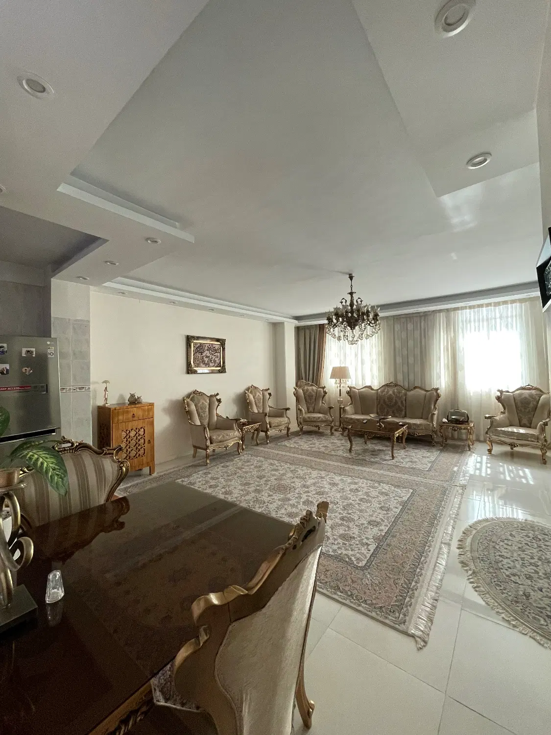 یک واحد۶۳متری تمیزبازسازی شده