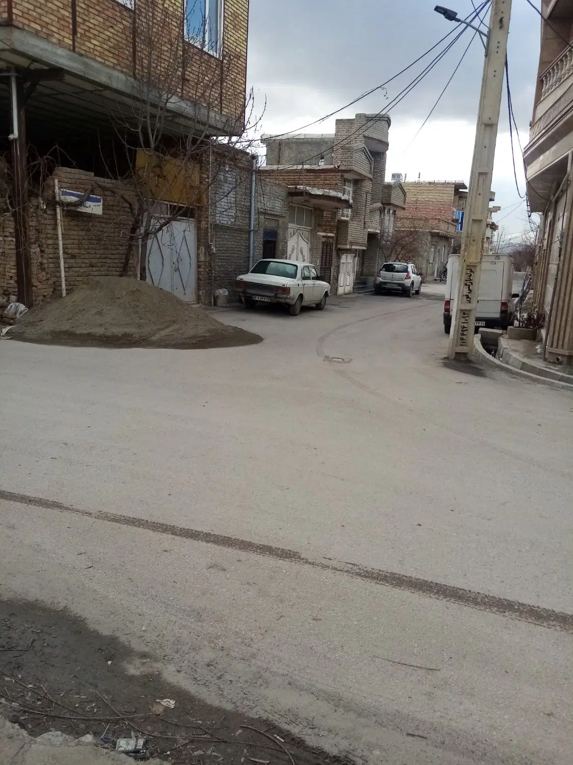 منزل مسکونی حیاط در بهاران