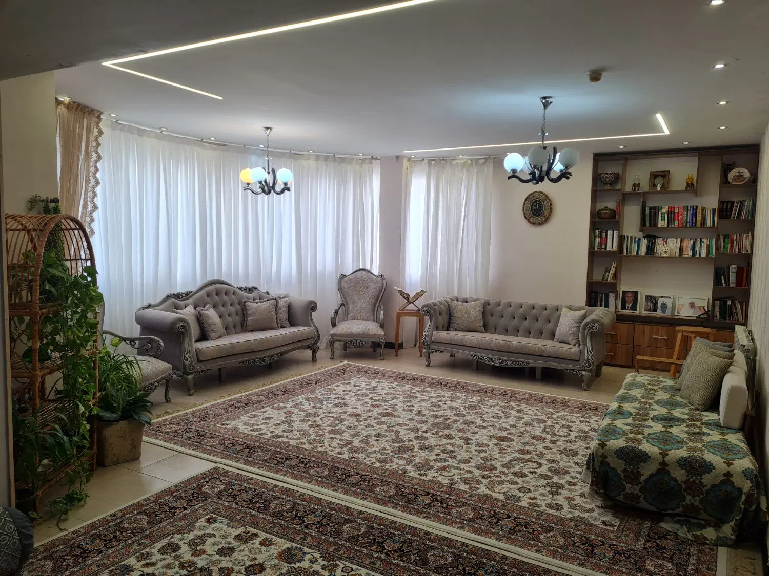 فروش آپارتمان دوخوابه خیابان شهید اقایی مجتمع فدک