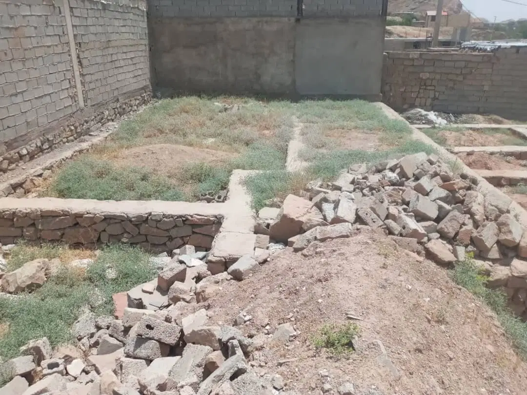 زمین ۲۵۰متری