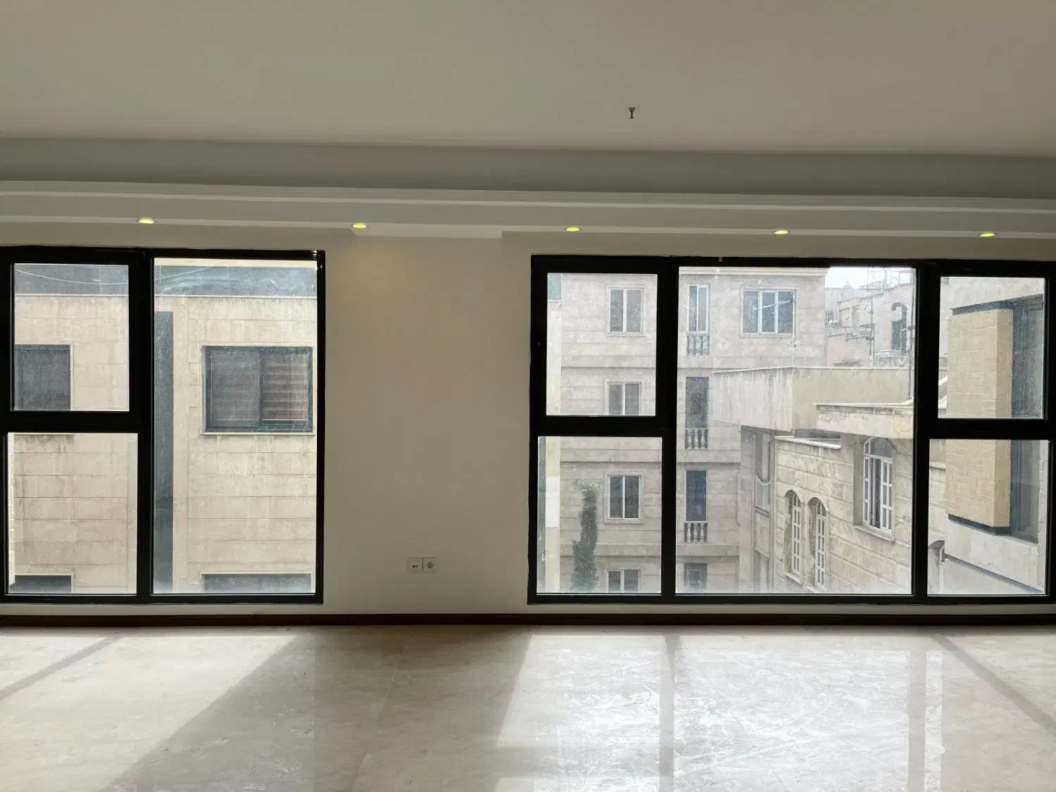 ۱۳۰متر۳خواب تاپ لوکیشن خ دولت
