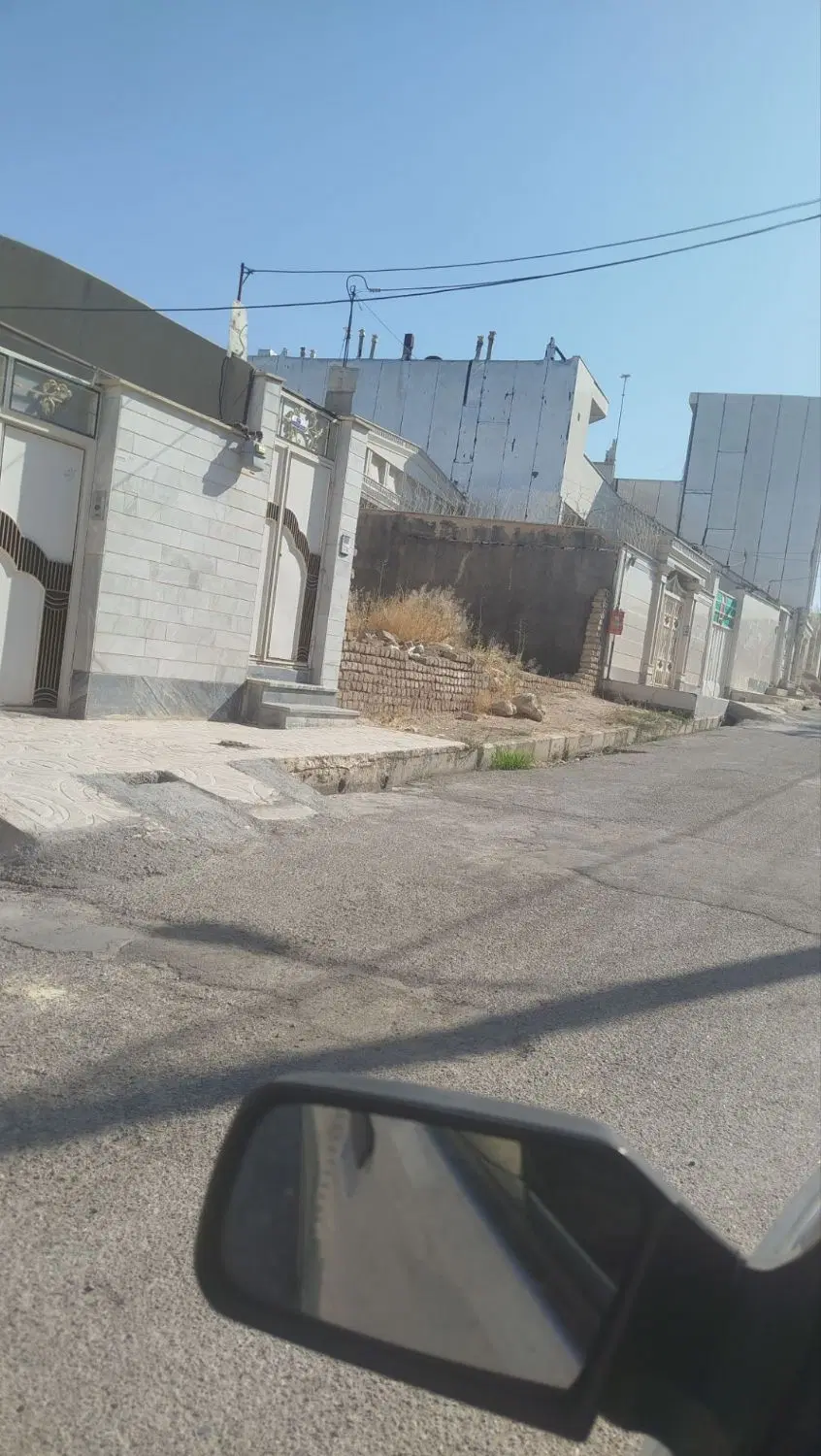 زمین فروشی