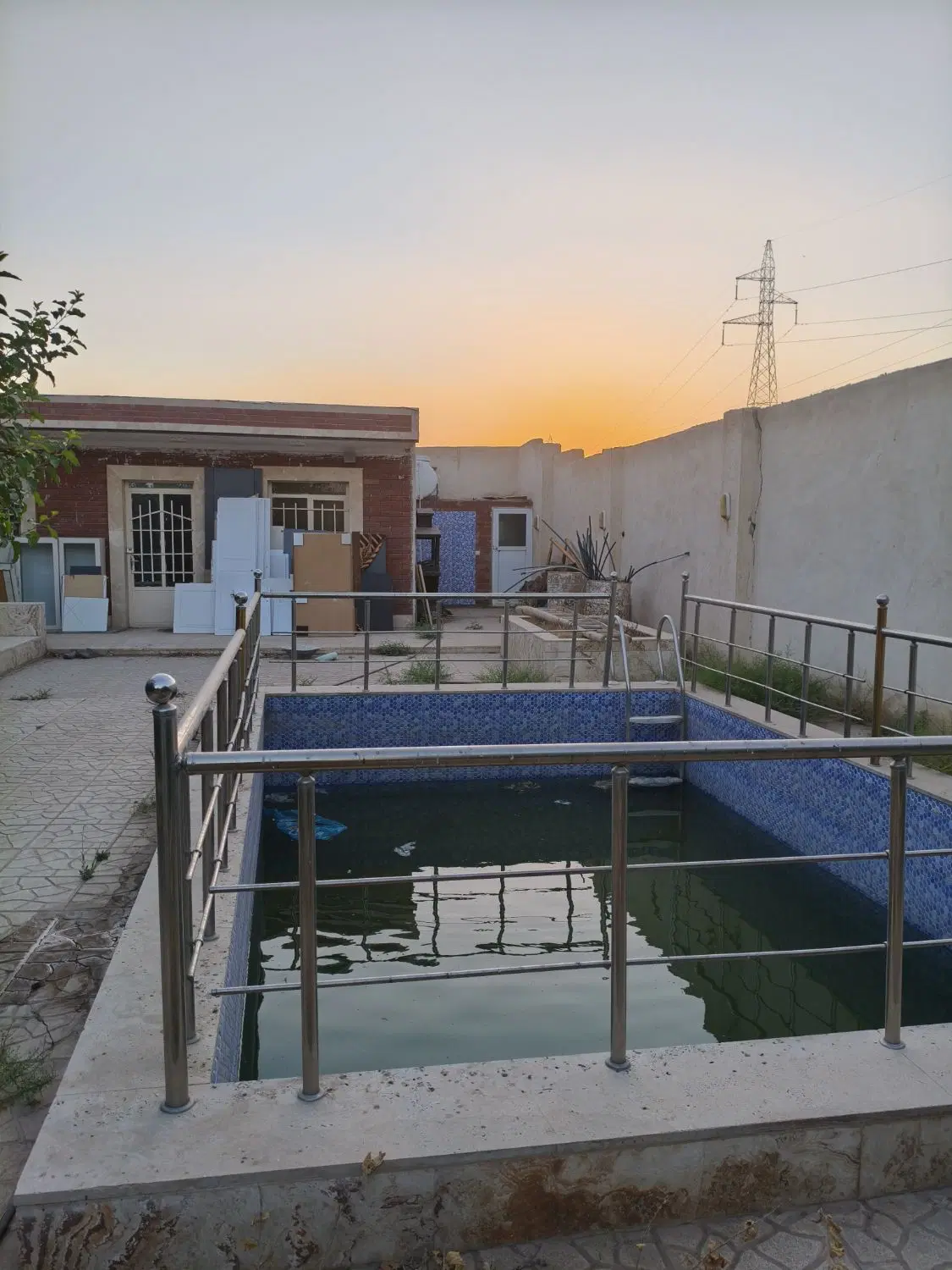 اجاره باغچه به همراه چهار دیواری