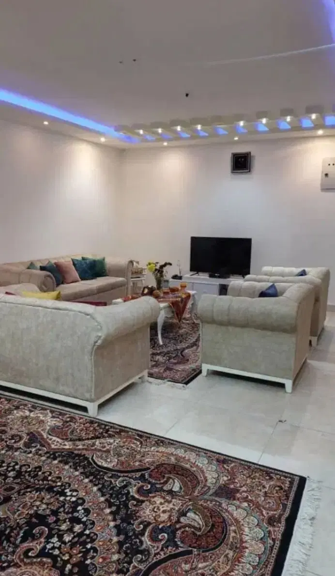 واحد 92 متری در برج سالاری